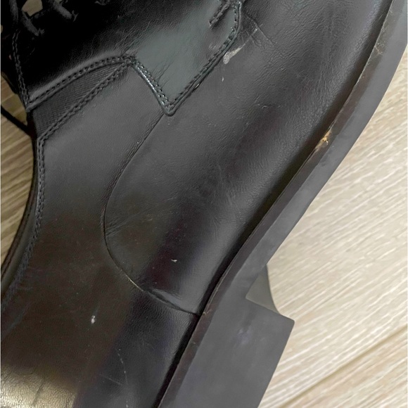 These Bruno Magli shoes come with original box and dust bags. - Picture 11 of 13